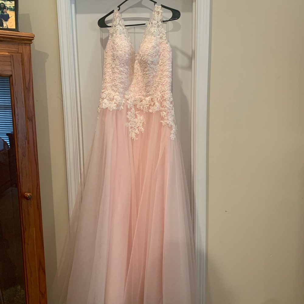 Light/Pastel Pink Prom Dress-**Fits more like 16/18